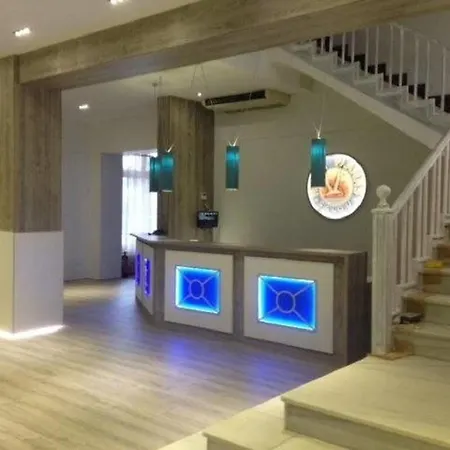 Hotell Planas 3*