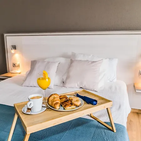 Hotell Planas 3*