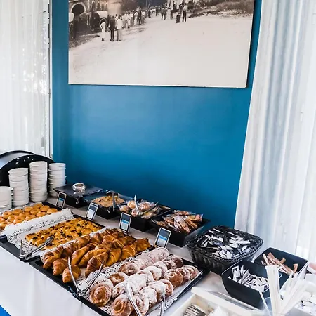 Hotell Planas Salou