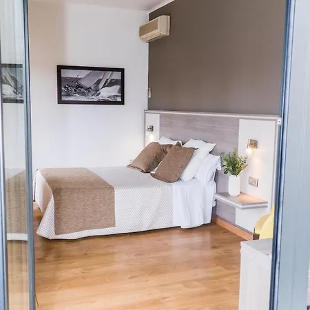 Planas Hotel