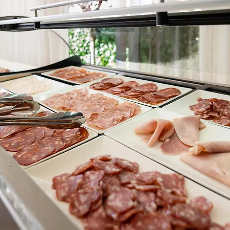 Ξενοδοχείο Planas 3*