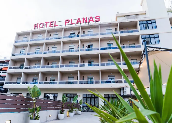 Planas Hotel 3*