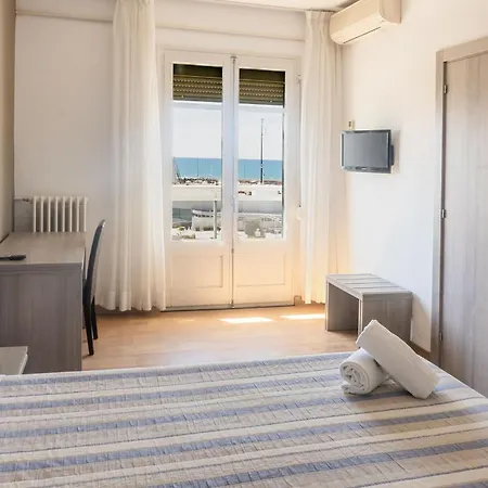 Planas Hotel 3*