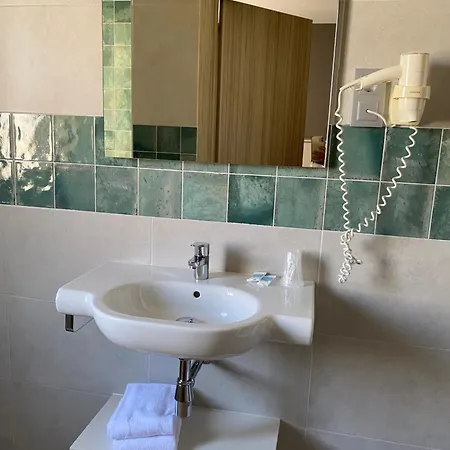 Planas 3* Салоу